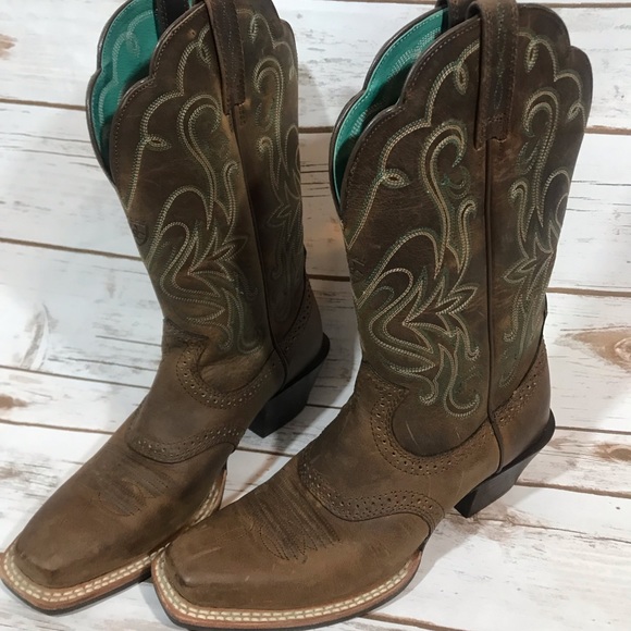 Ariat Shoes - Ariat Womens 5.5 B Cowboy Leather Boots Distressed